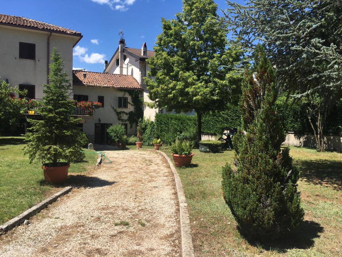 Casa Con Giardino Pescasseroli Exterior photo